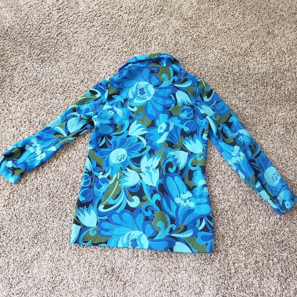 1960s 1970s Vintage Midcentury Midnight Blue Floral Button Up Blouse - Picture 7 of 8